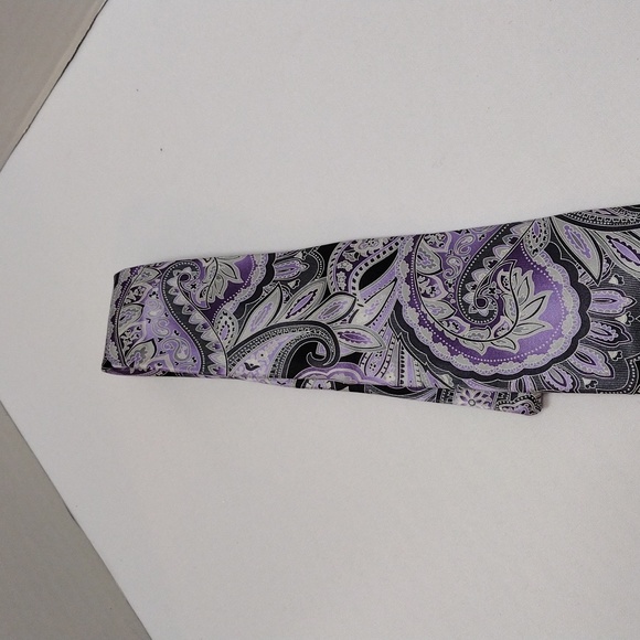 Stafford Performance Purple, Gray and Black Paisley Men's Tie NT#13 - Picture 4 of 13